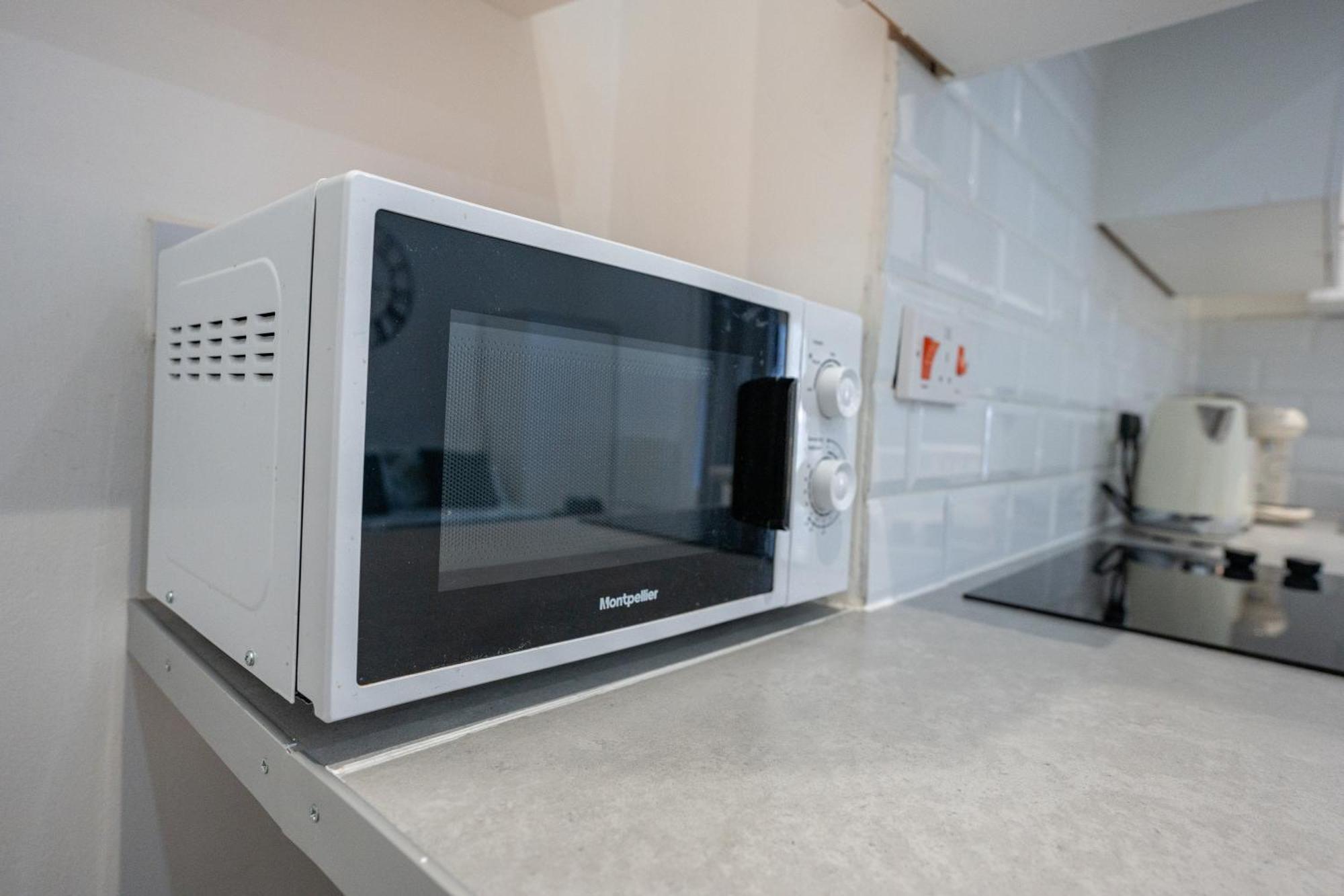 Beautiful Studio Flat In Hackney Next To Overground Station Лондон Екстер'єр фото