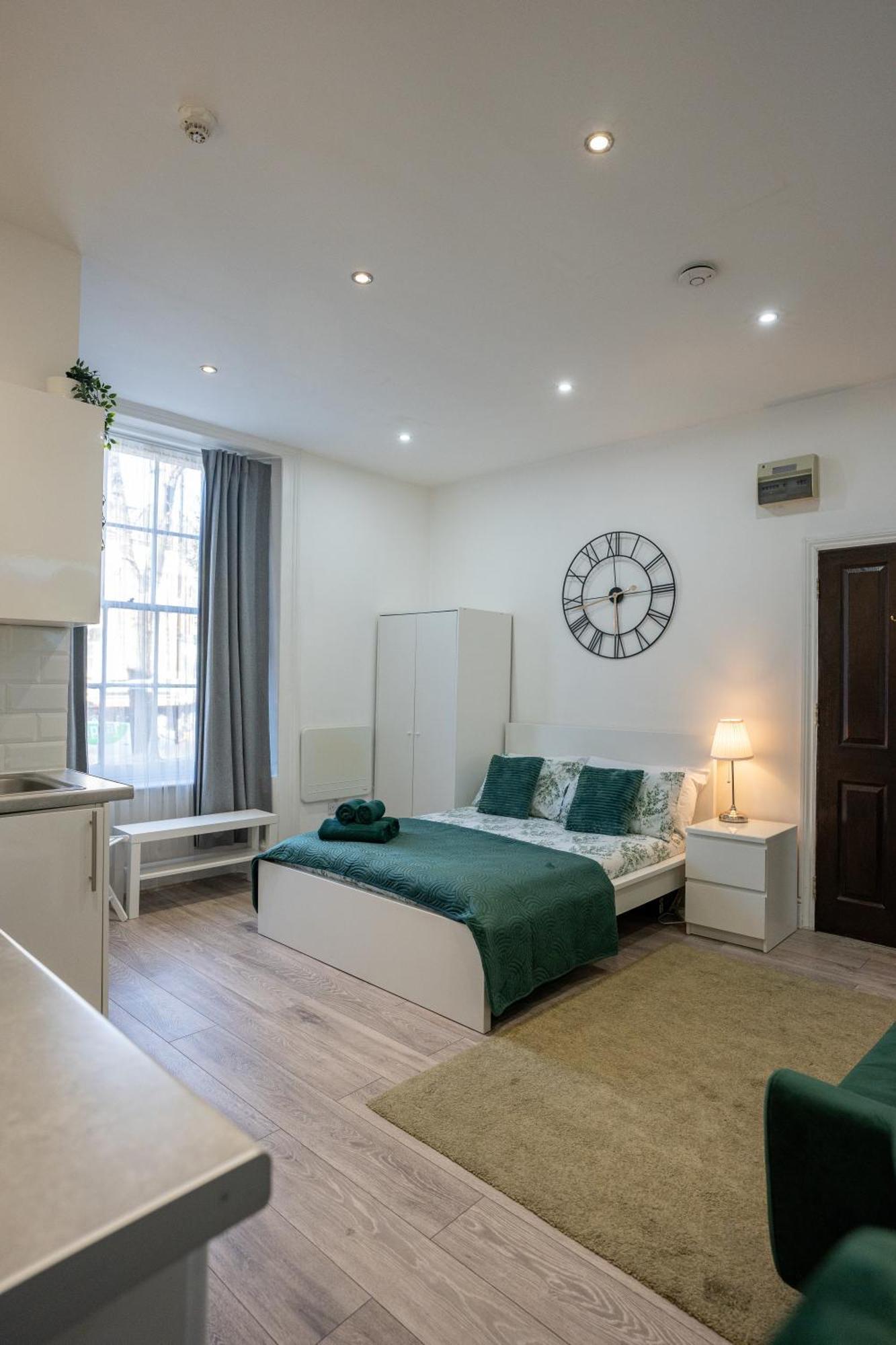 Beautiful Studio Flat In Hackney Next To Overground Station Лондон Екстер'єр фото